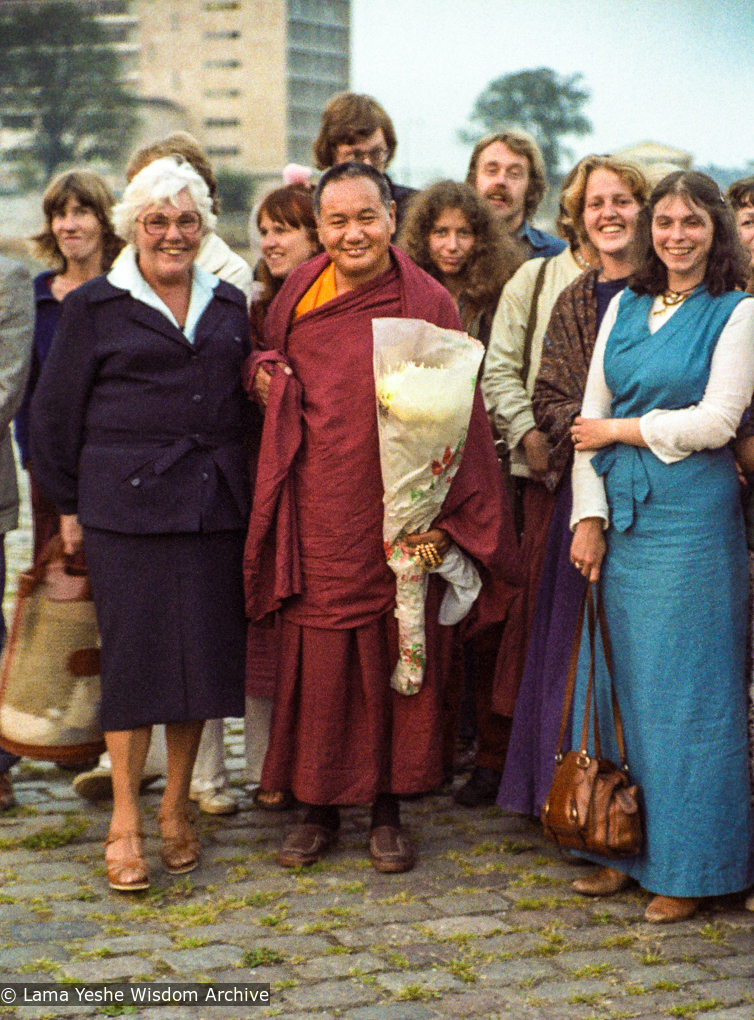 Mrs Brandt, Lama Yeshe  and Paula de Wys, 1979