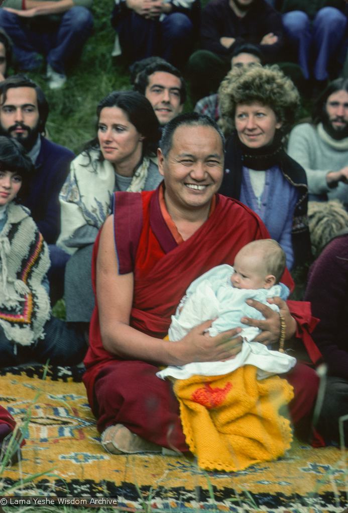 Lama holding babies, Taceno, 1976