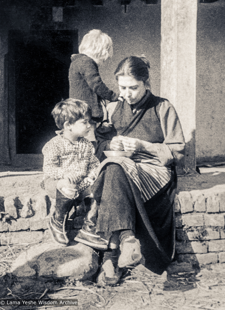 Olivia de Haulleville with Michael and Rhea, 1970