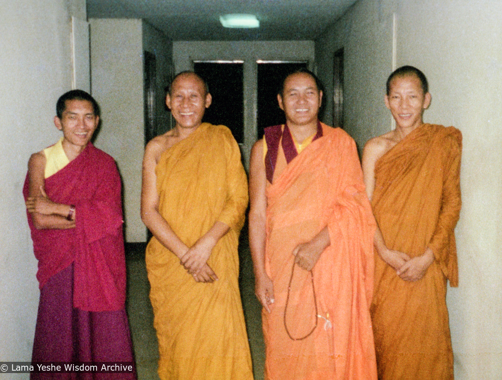 Rinpoche, Geshe Tengye, Lama, unknown monk, Bangkok, 1975