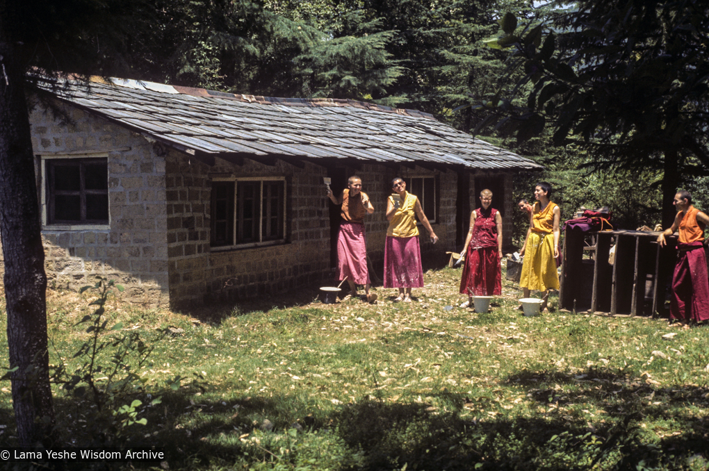 Finishing touches, Inji Gompa