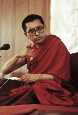 Lama Zopa Rinpoche teaching in Geneva, Switzerland, 1983. Photo: Ueli Minder.